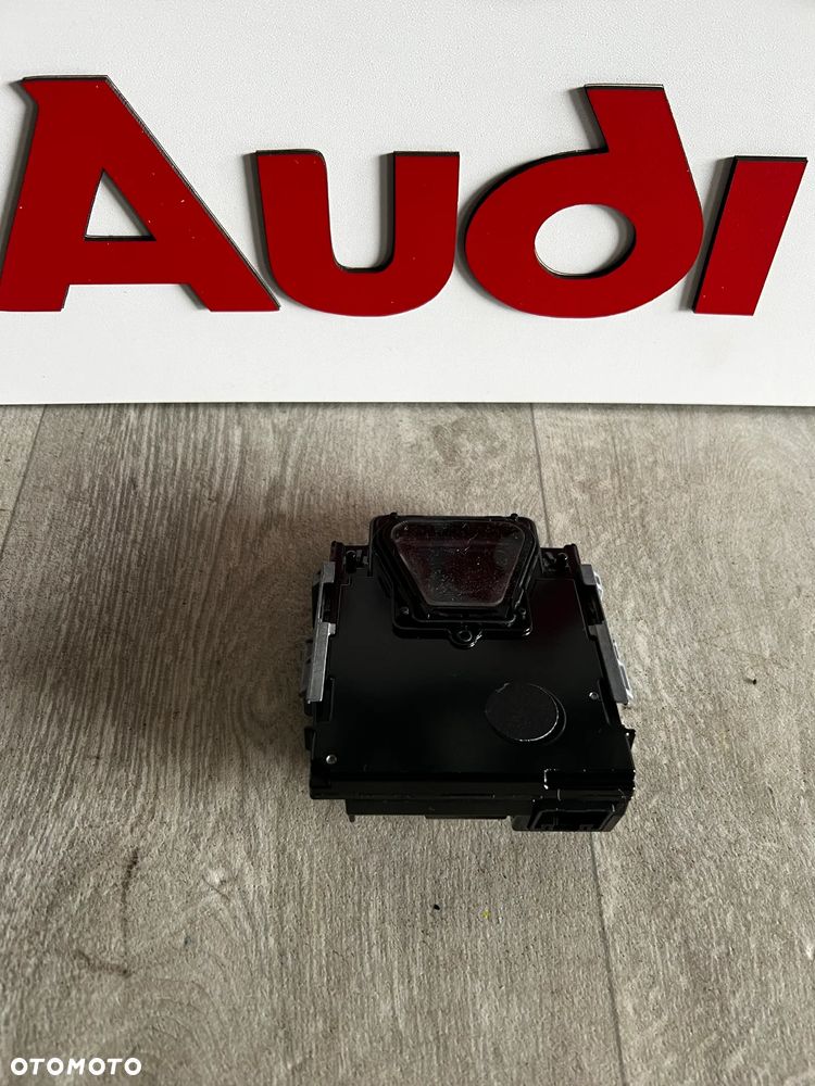 KAMERA ASYSTENT PASA RUCHU 80A907217 AUDI Q5 ORYGINAŁ JAK NOWA - 1