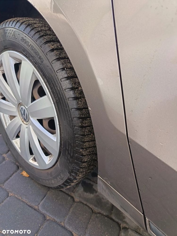 Volkswagen Passat - 5