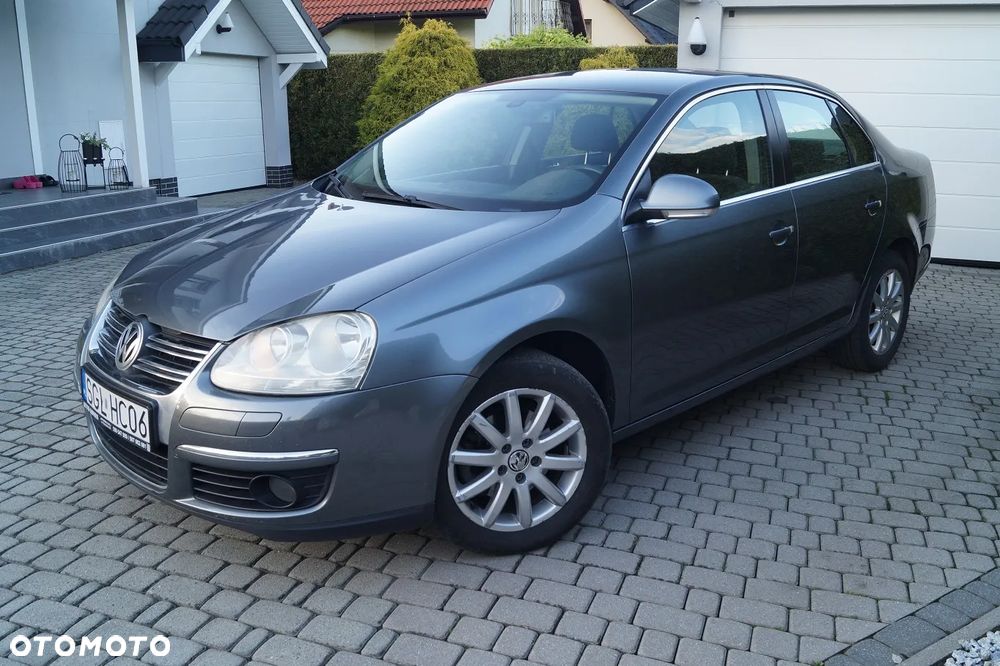 Volkswagen Jetta 2.0 TDI Comfortline - 1