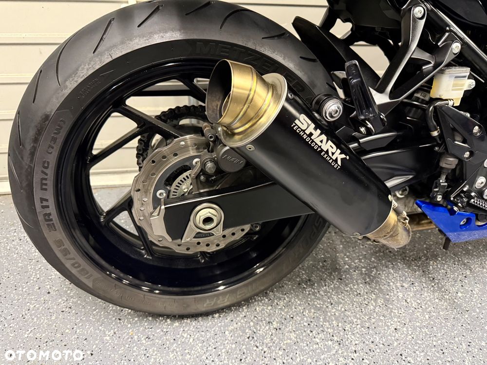 Suzuki GSX - 5