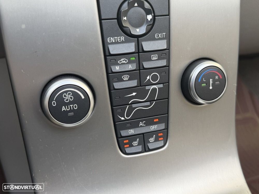 Volvo C70 2.0 D Momentum - 31