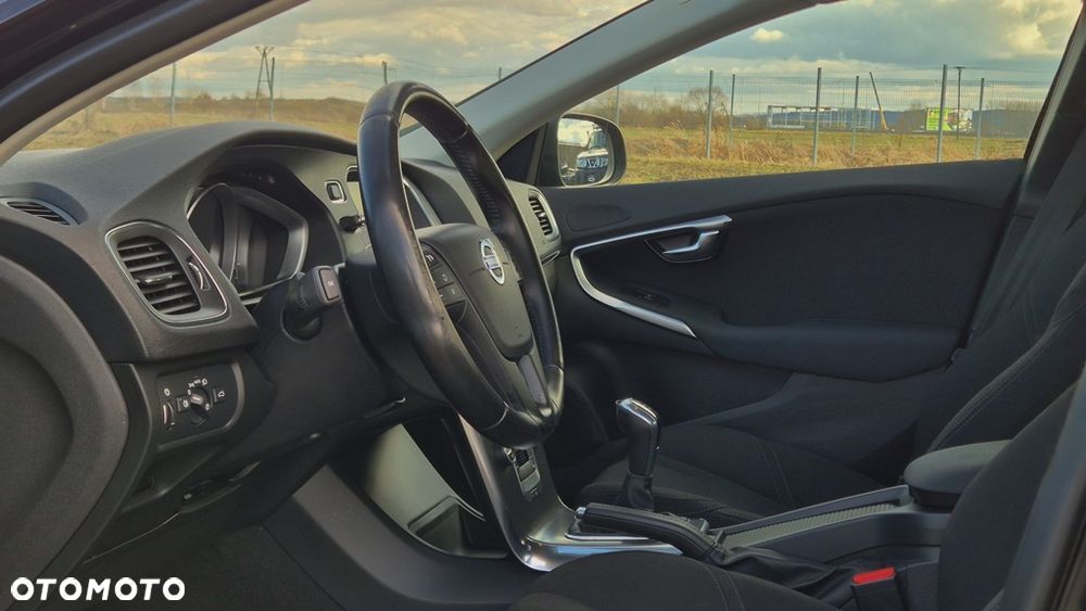 Volvo V40 T3 Momentum - 15