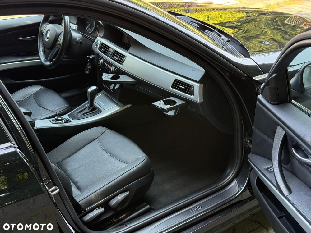 BMW Seria 3 318d DPF Edition Exclusive - 27
