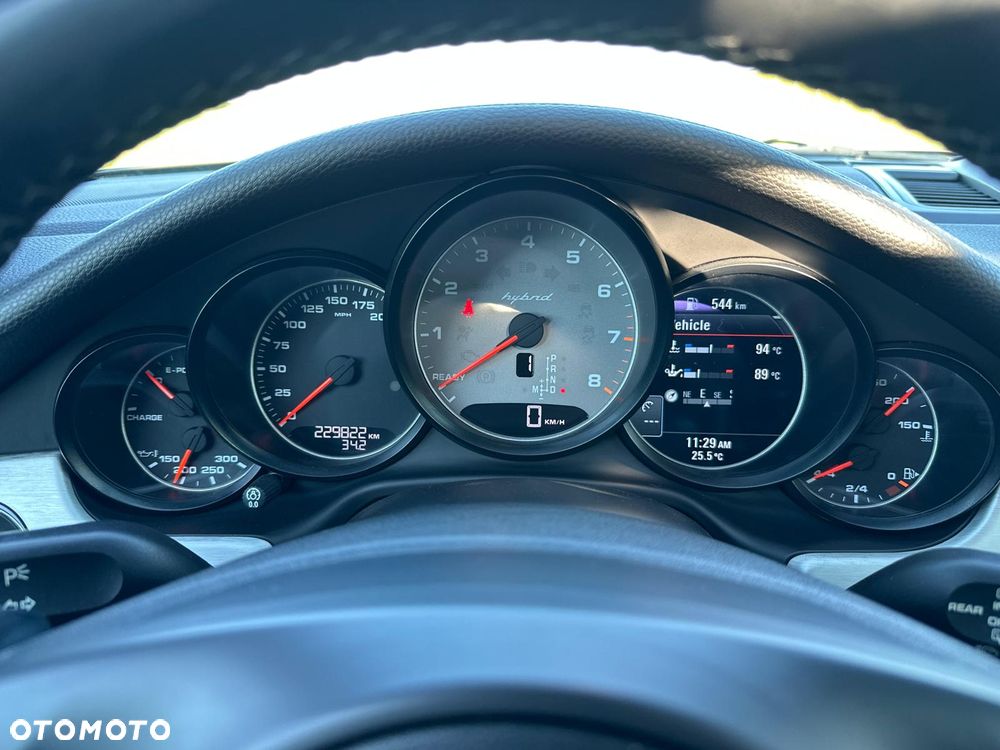 Porsche Panamera - 35
