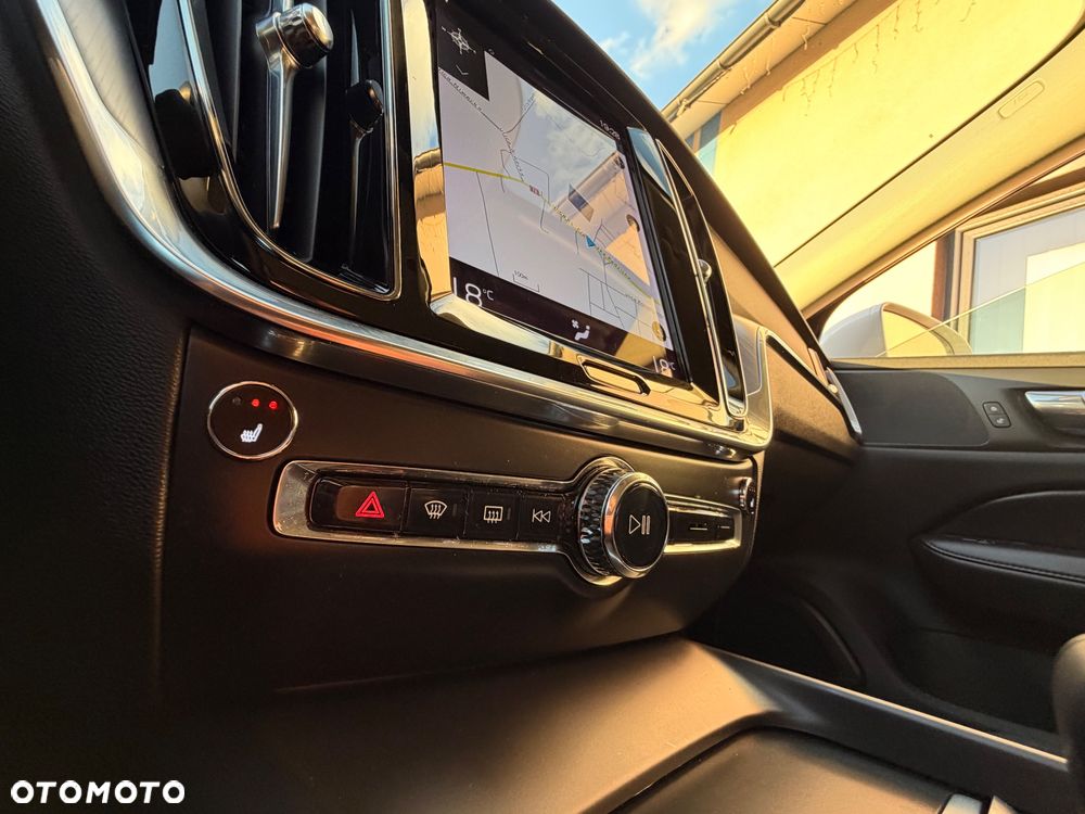 Volvo V60 T4 Geartronic Momentum Pro - 20