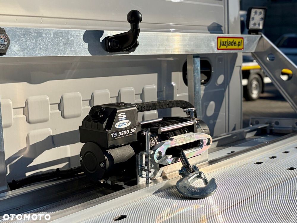 Volkswagen Crafter 35 Podwozie z pojedynczą kabiną silnik: 2,0 l EU6 SCR 177 KM / skrzynia biegów: Przedni napęd automatyczna 8-biegowa rozstaw osi: 4490 mm - 12