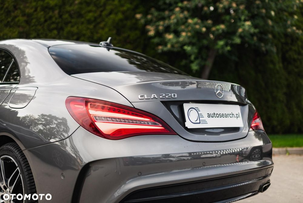 Mercedes-Benz CLA 220 4-Matic AMG Line - 39