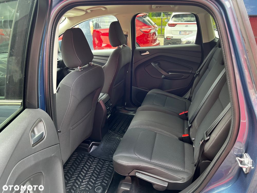 Ford Kuga 1.5 EcoBoost 2x4 Titanium - 17