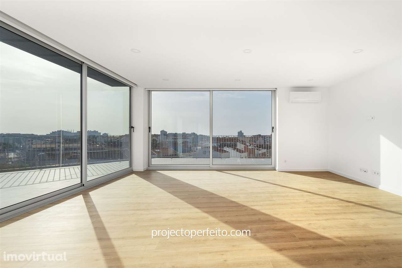 Penthouse de tipologia T4 com terraço de 160 metros quadrados. - Grande imagem: 4/33