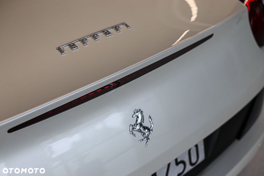 Ferrari California - 5
