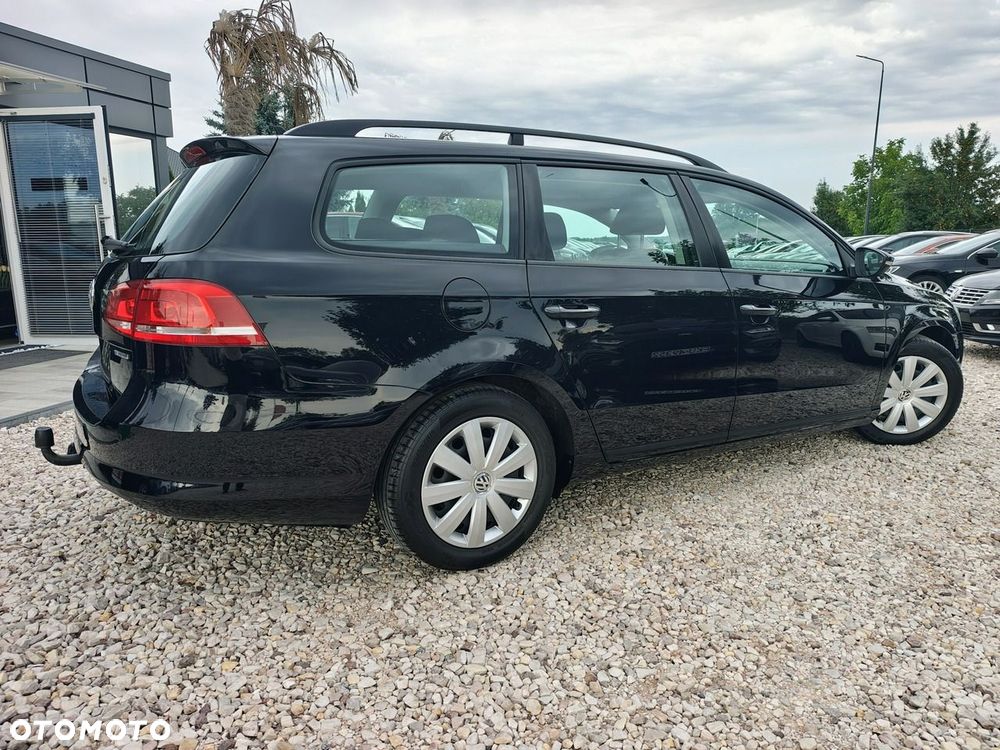Volkswagen Passat - 25