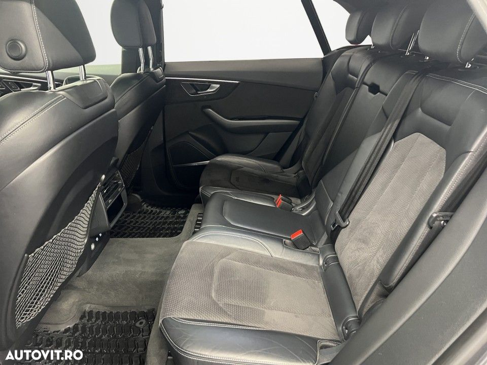 Audi Q8 - 13