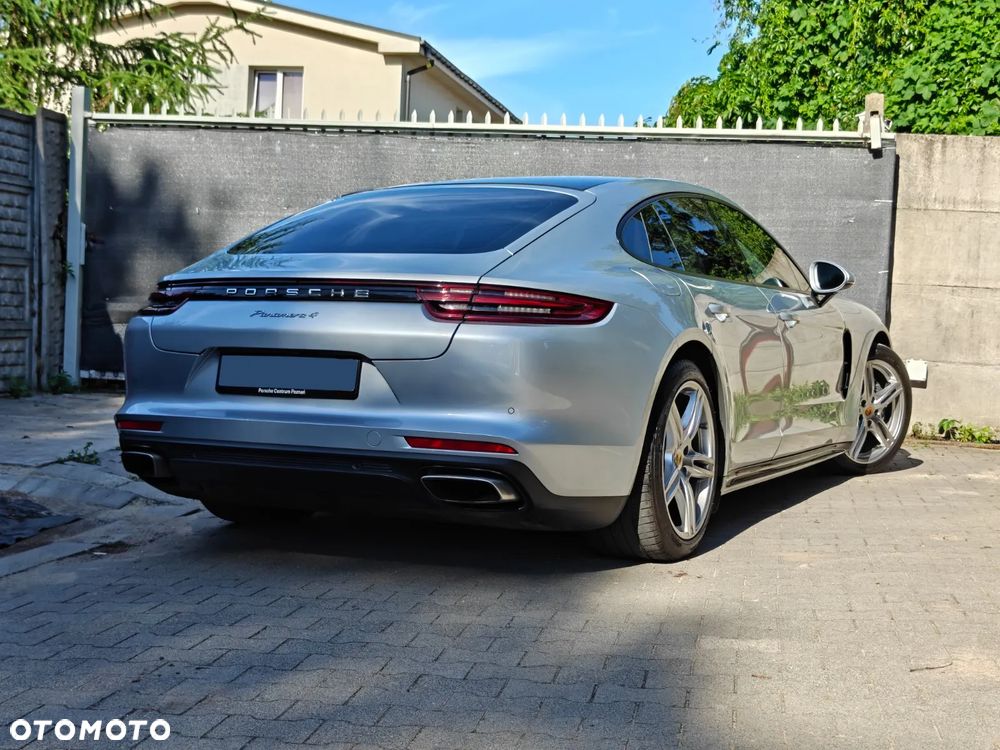 Porsche Panamera 4 - 7