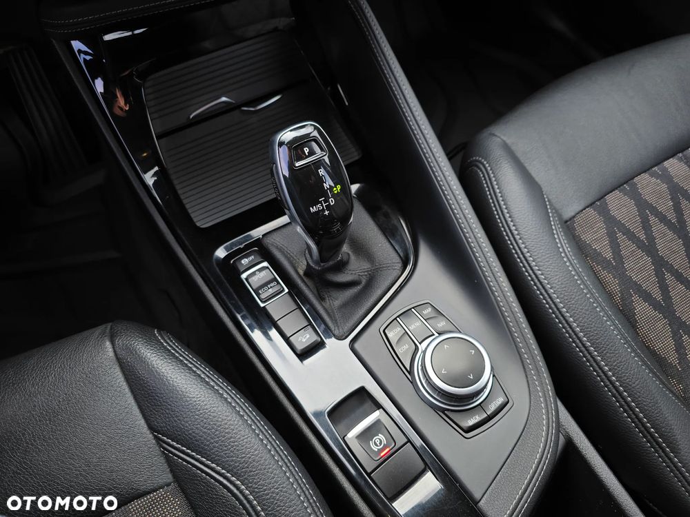BMW X1 xDrive20d xLine sport - 24