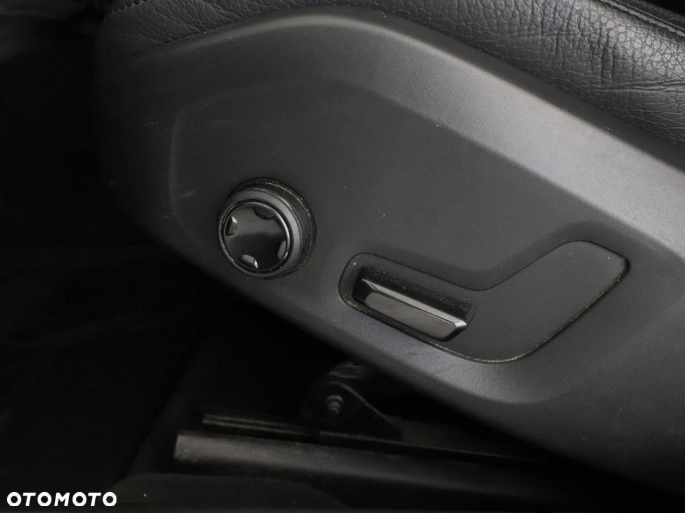 Volvo V90 D3 Momentum - 37