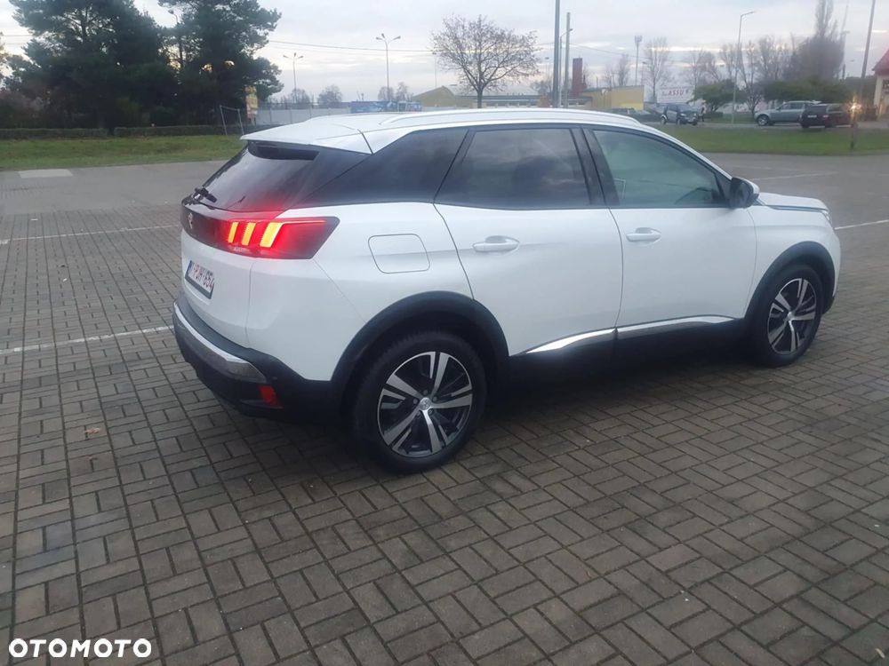 Peugeot 3008 1.2 PureTech Allure S&S - 5