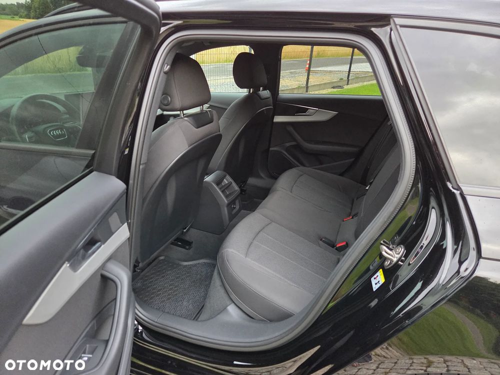 Audi A4 Avant 40 TDI quattro S tronic S line - 15