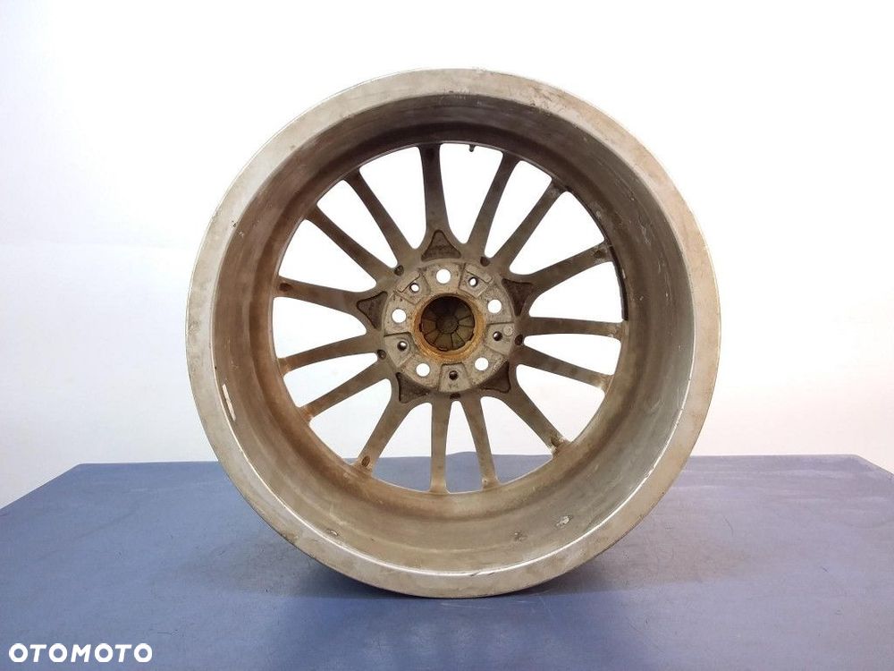 BMW 7 F02  FELGA ALUMINIOWA 5X120 8.5JX19 6851076 - 6