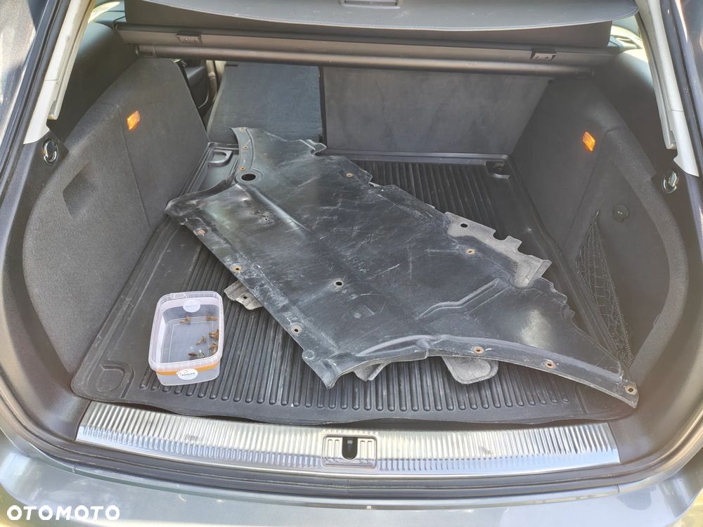 Audi A4 Avant 2.0 TDI ultra - 12