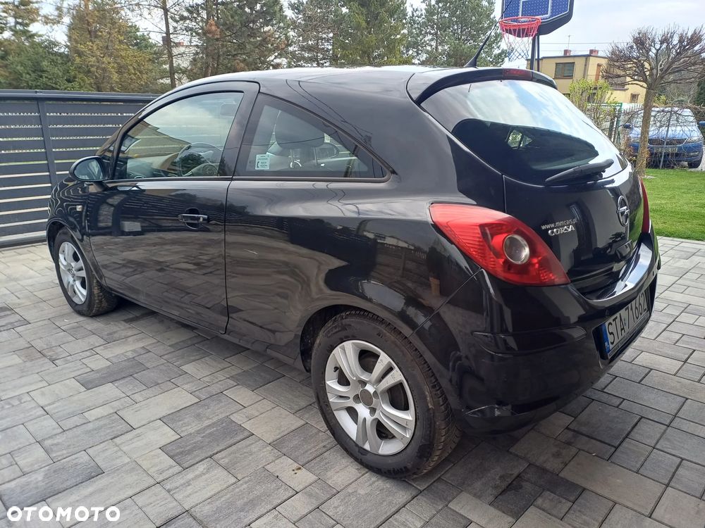 Opel Corsa 1.4 16V Cosmo - 4