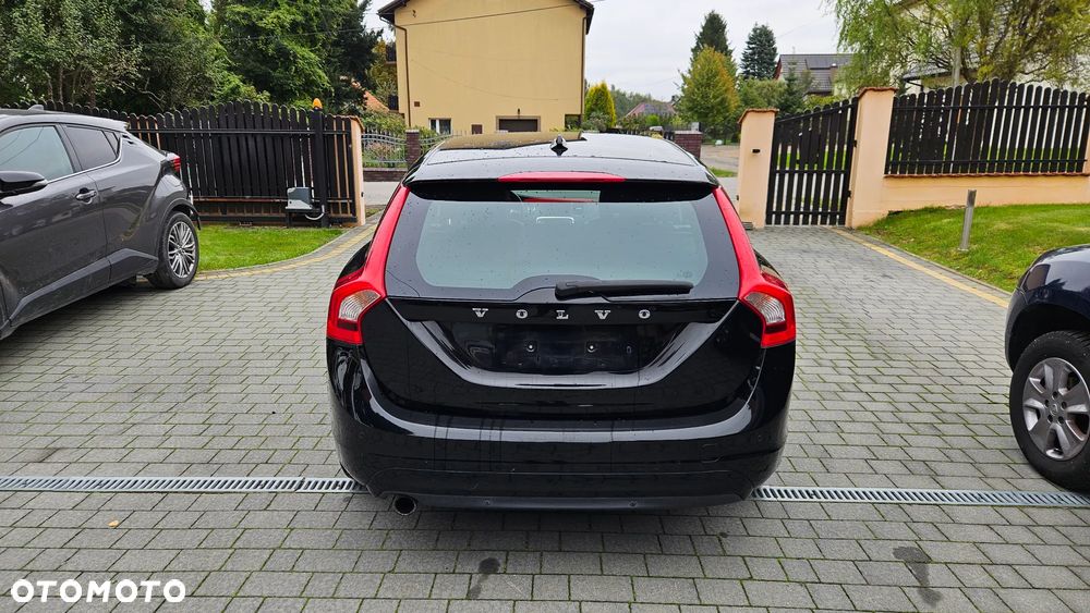 Volvo V60 D2 Momentum - 5