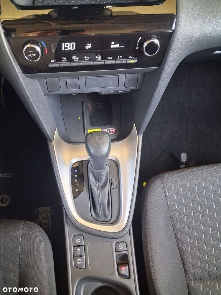 Toyota Yaris Cross - 15