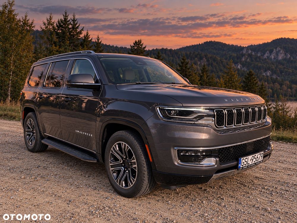 Jeep Wagoneer - 15