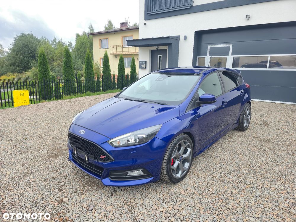 Ford Focus 2.0 EcoBoost ST mit Leder-Exclusiv-Paket - 25