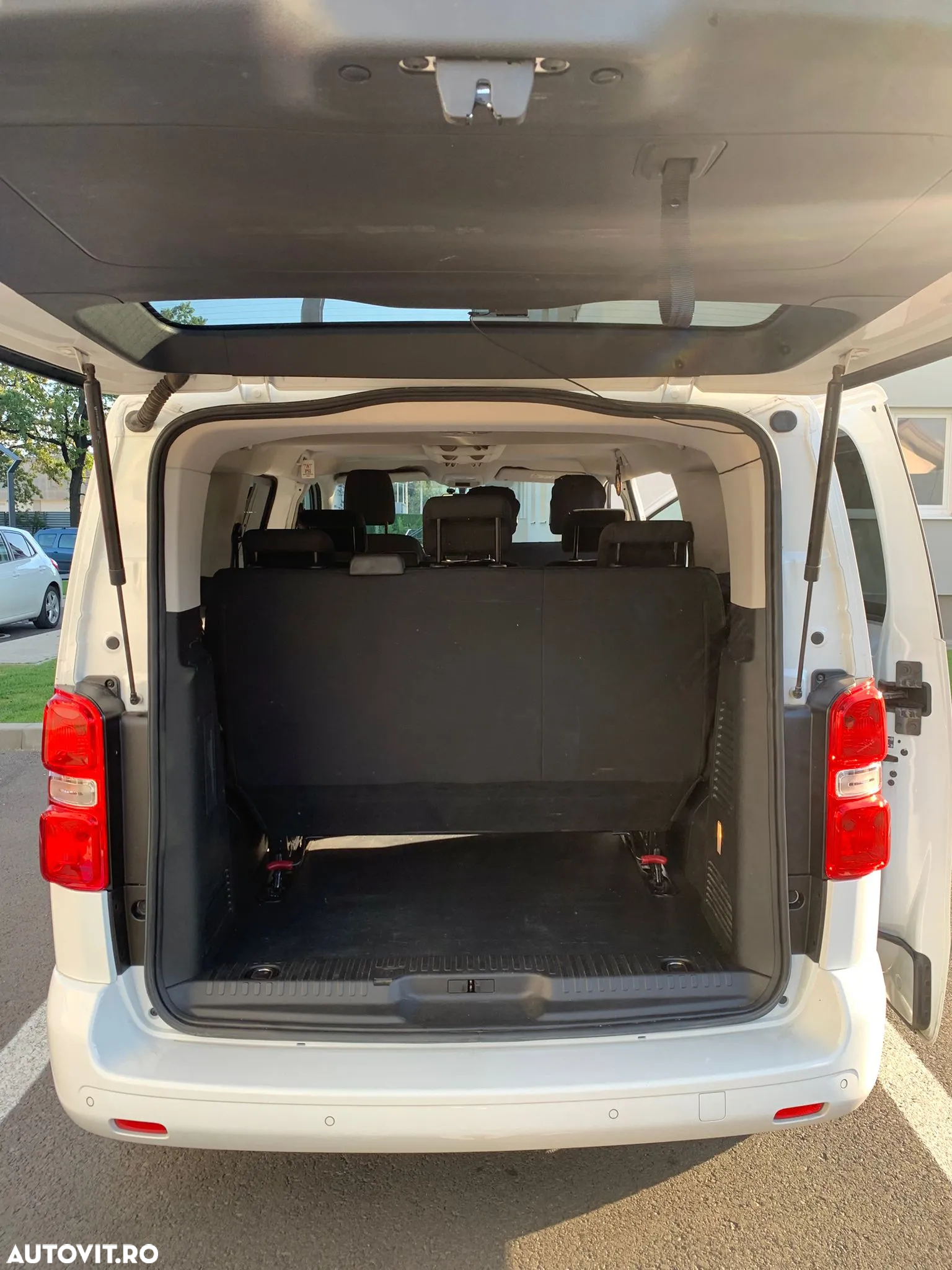 Opel Vivaro Vivaro-e FlexSpace L (50-kWh) - 9