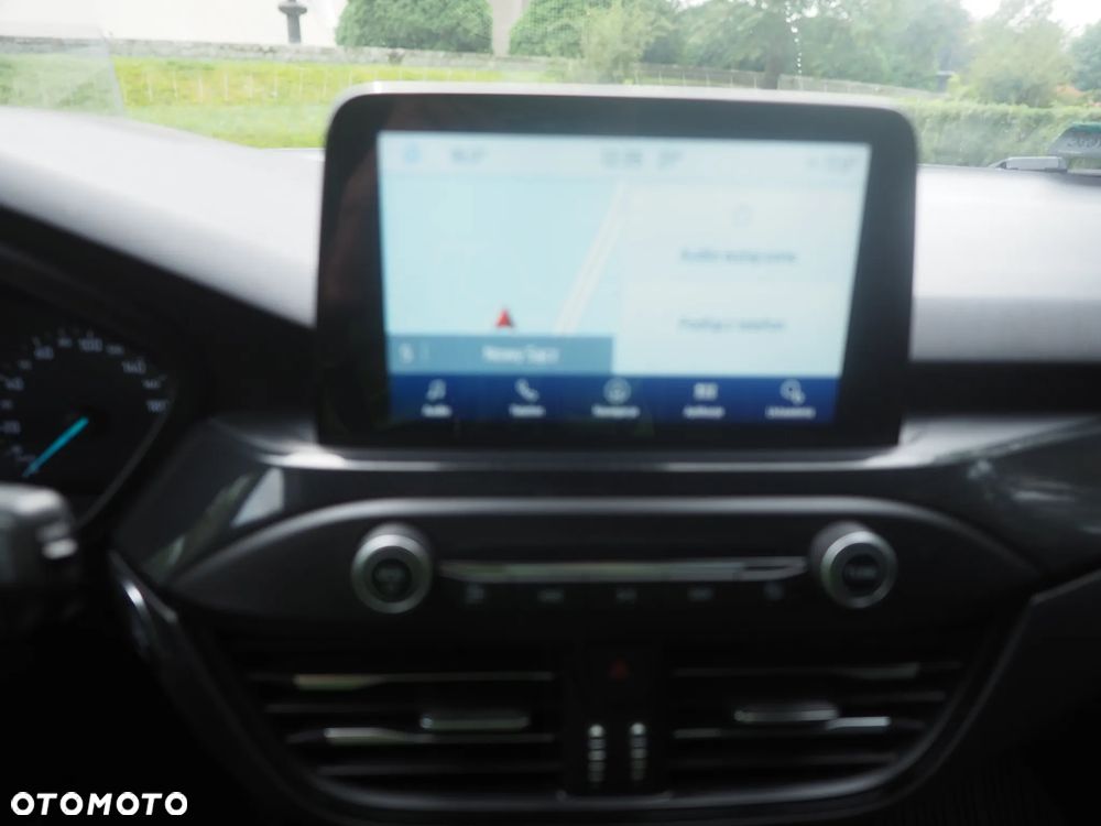 Ford Focus 1.0 EcoBoost mHEV ST-Line X - 24