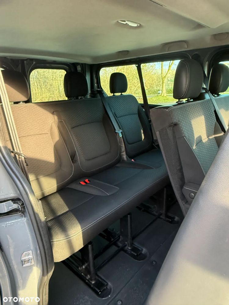 Opel Vivaro L2H1 2,9t Elegance - 10