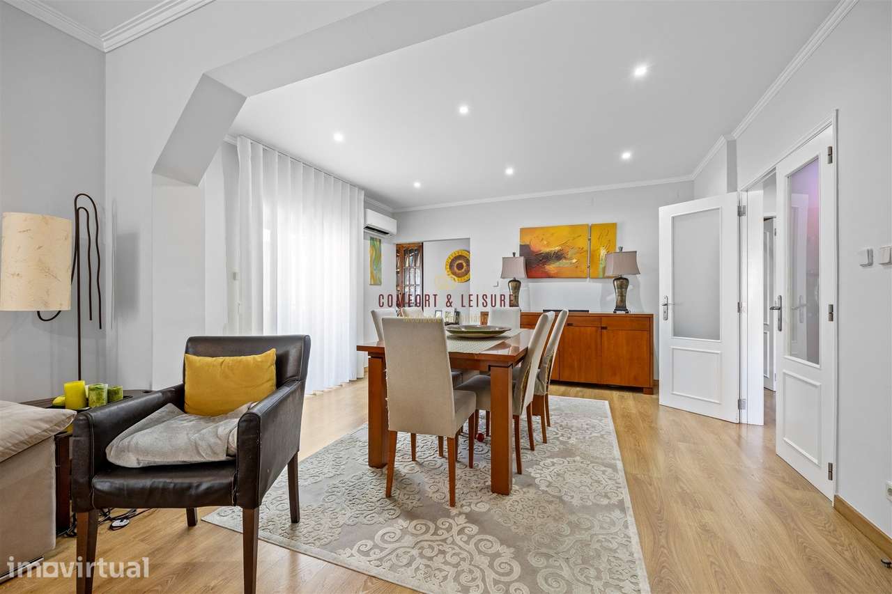 Apartamento com 4 quartos, 2 wc, parqueamento e arrecadação na Ramada, - Grande imagem: 3/52