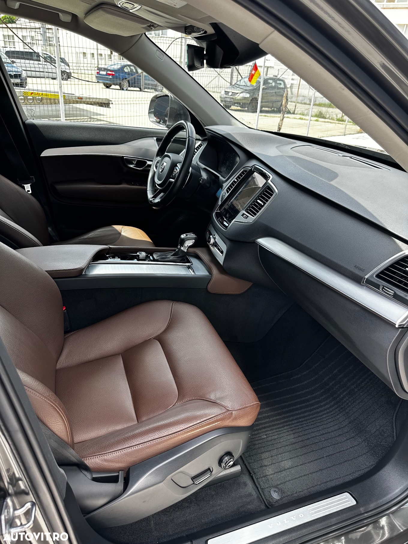 Volvo XC 90 D5 AWD Geartronic Momentum - 6