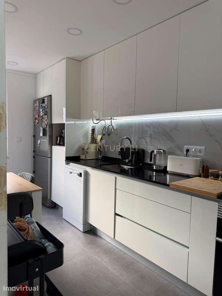 Apartamento T2 Remodelado – Massamá | Chafariz - Grande imagem: 5/16