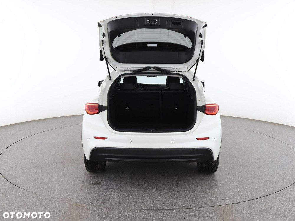 Infiniti Q30 1.5d DCT Premium - 19