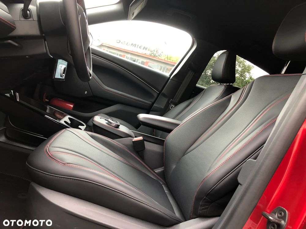 Ford Mustang Mach-E 98kWh AWD Premium - 12