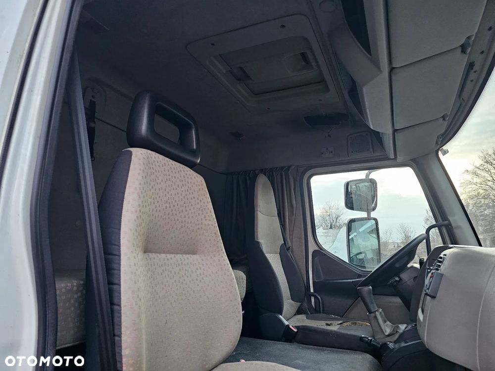 KABINA SYPIALNA RENAULT MIDLUM DXI 06-14 rok - 12