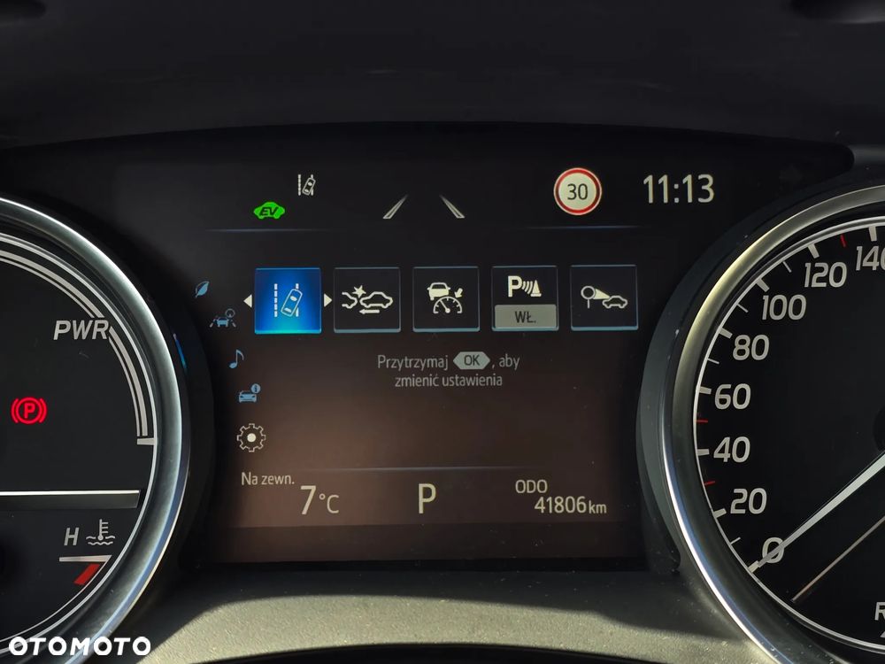 Toyota Camry 2.5 Hybrid Comfort CVT - 21
