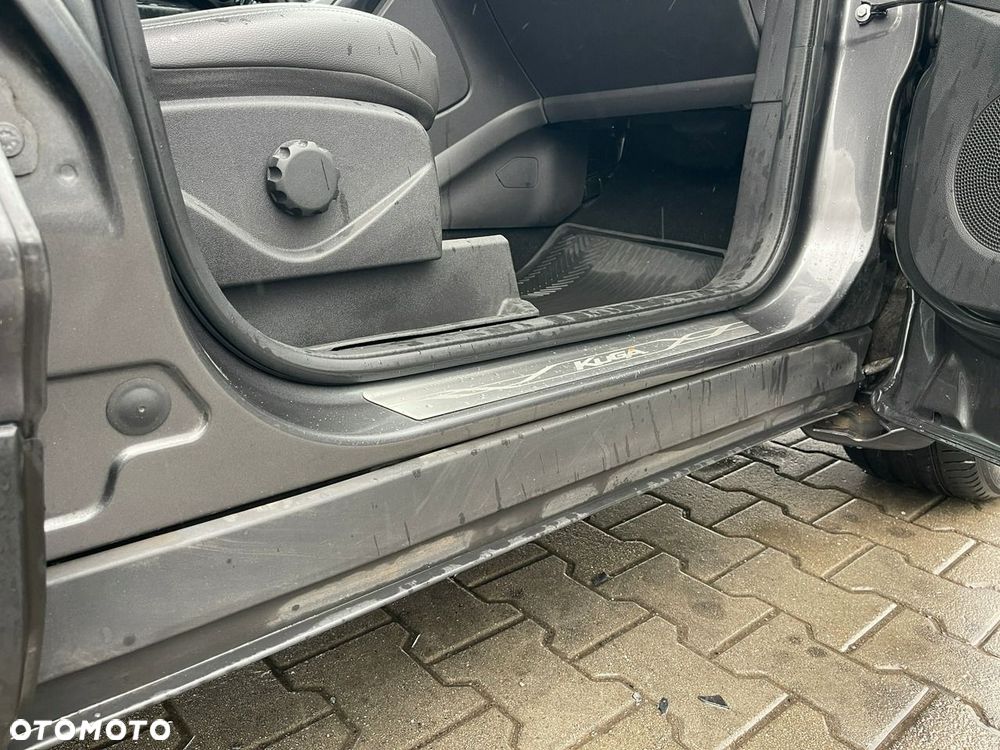 Ford Kuga 1.5 EcoBoost 2x4 Titanium - 7