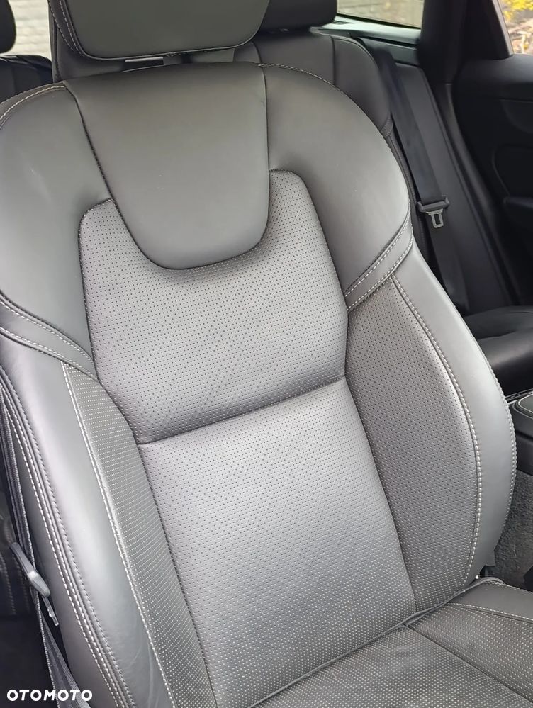 Volvo XC 60 B5 D AWD Geartronic RDesign - 21