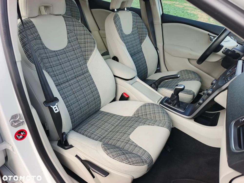 Volvo V40 - 17