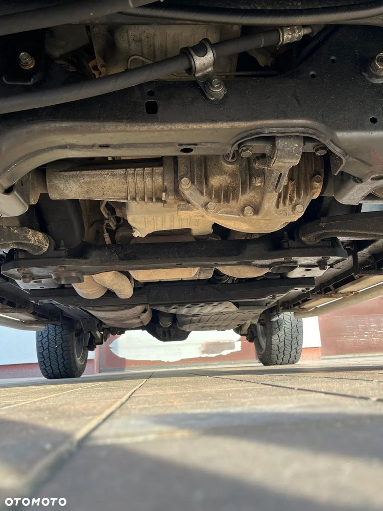 Jeep Commander 5.7 V8 Overland - 15