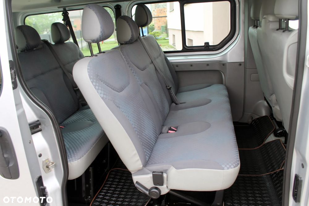 Renault Trafic Passenger L2H1 Expression - 12