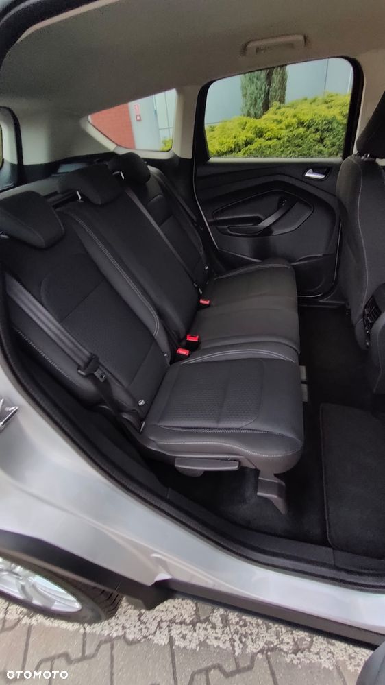 Ford Kuga - 27