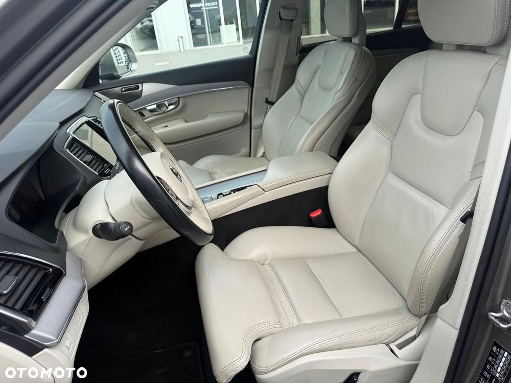 Volvo XC 90 - 12