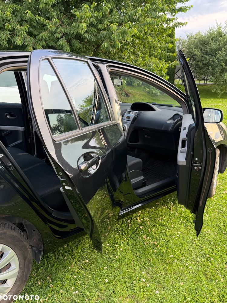Toyota Yaris 1.3 Sol - 6