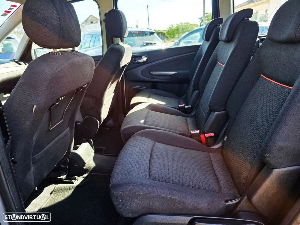 Ford Galaxy 1.8 TDCi Trend - 11