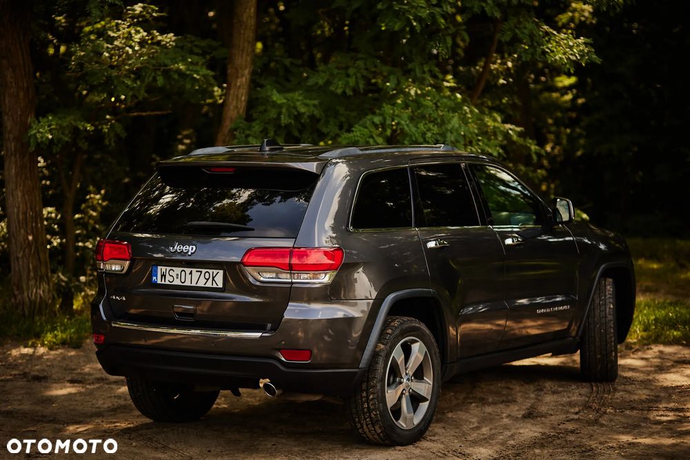 Jeep Grand Cherokee - 14