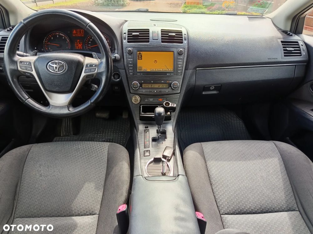 Toyota Avensis - 20