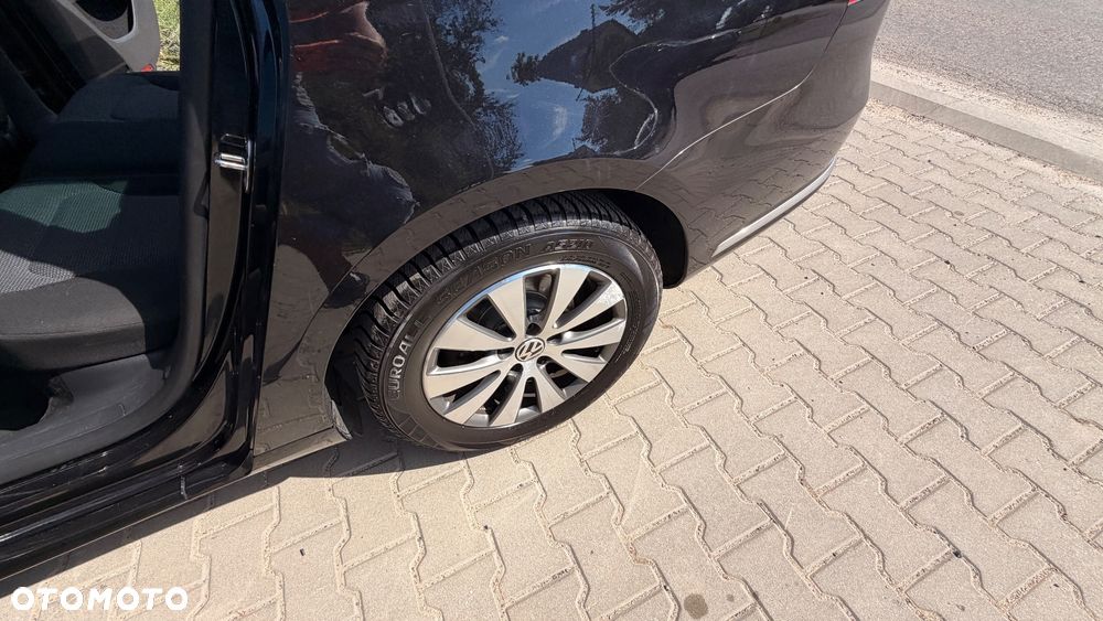 Volkswagen Passat Variant 2.0 TDI DPF Sportline - 9
